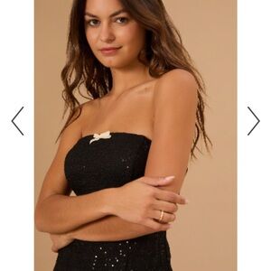 NWT Altar’d state Sandy Black Sequin Tweed Bow Strapless Mini Dress. Size Small